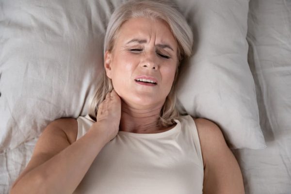 5 Penyebab Leher Sering Terasa Nyeri Waktu Bangun Tidur 5 Penyebab Leher Sering Terasa Nyeri Waktu Bangun Tidur