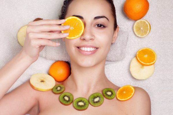 5 Rekomendasi Buah untuk Menyehatkan Bibir dari Dalam