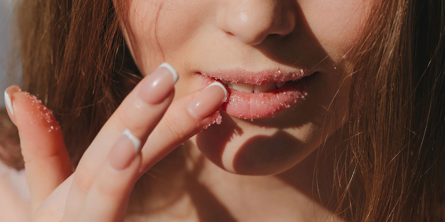 5 Alasan Kenapa Bibir Perlu Eksfoliasi Rutin