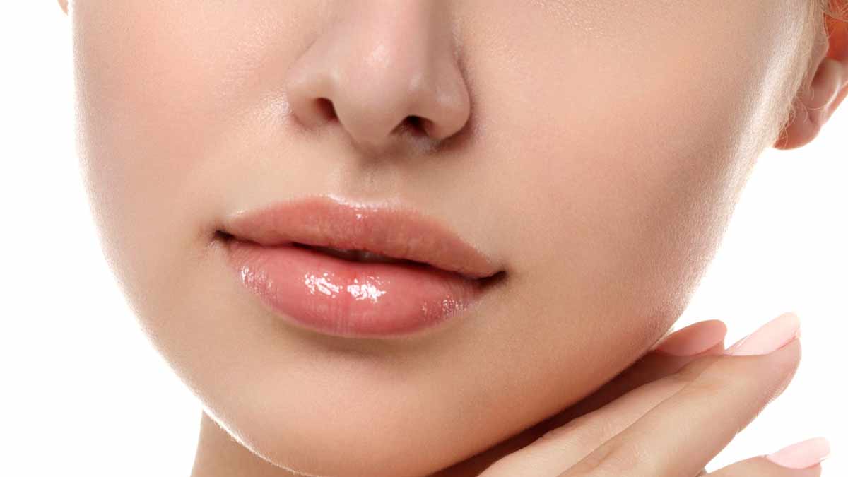 7 Cara Menjaga Bibir Tetap Sehat Saat Berpuasa