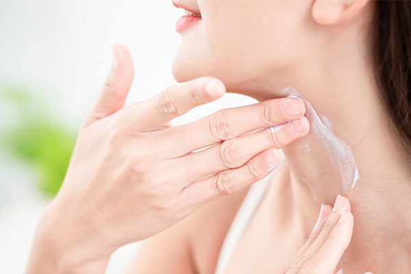 7 Tips Merawat Kulit Leher Agar Tetap Sehat dan Cerah