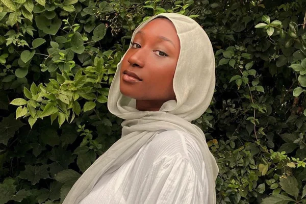 10 Tips Menjaga Rambut Sehat Saat Pakai Hijab